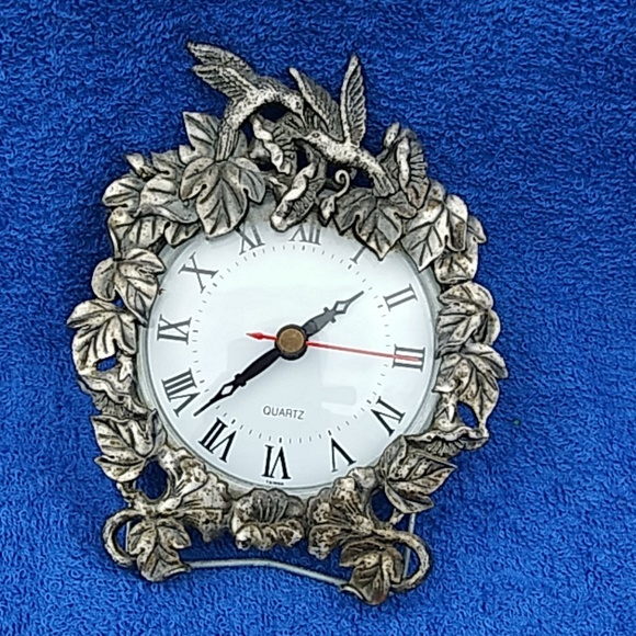 Vintage Pewter Hummingbird Quartz Clock that works - Picture 4 of 8